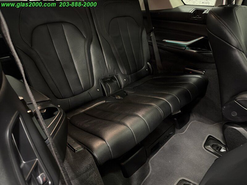 Used 2022 BMW X7 xDrive40i w/ Premium Package AWD/4WD image 34