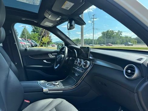 Used 2018 Mercedes-Benz GLC 300 4MATIC image 28