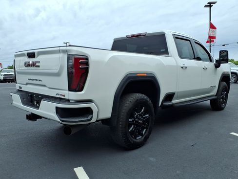 Used 2025 GMC Sierra 2500 AT4 AWD/4WD image 6