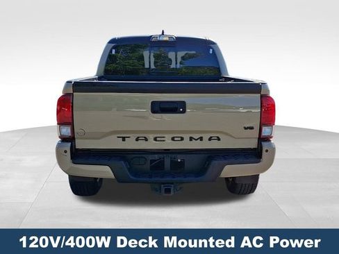 Used 2018 Toyota Tacoma TRD Sport w/ Technology Package AWD/4WD image 6