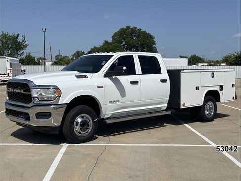 Used 2022 RAM 3500 Tradesman w/ Chrome Appearance Group AWD/4WD image 1