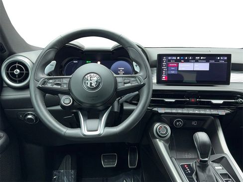 Used 2024 Alfa Romeo Tonale Ti w/ Active Assist Package image 17