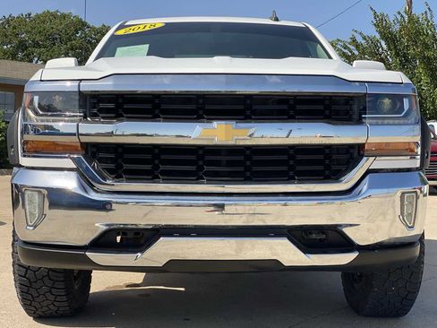 Used 2018 Chevrolet Silverado 1500 LT w/ All Star Edition AWD/4WD image 3