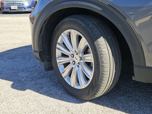 Certified 2022 Ford Explorer Limited w/ Limited Technology Package image 34