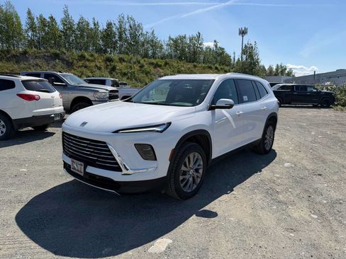 Certified 2025 Buick Enclave Preferred AWD/4WD image 9