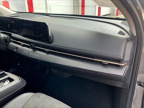 Used 2023 Nissan Ariya FWD image 17