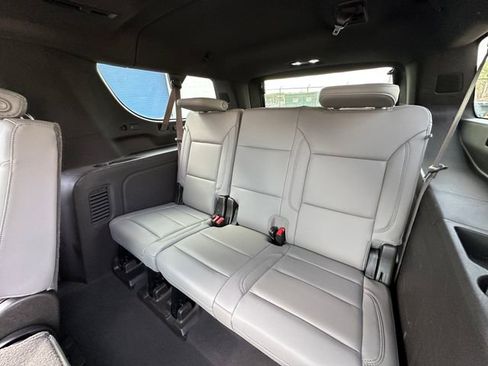 Used 2021 Chevrolet Suburban LT w/ LT Signature Package image 37