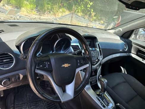 Used 2013 Chevrolet Cruze LT FWD image 16