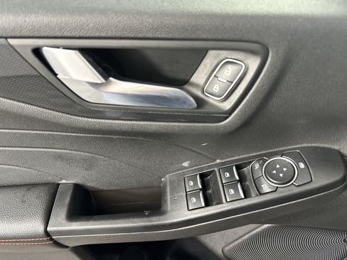 Used 2025 Ford Escape ST-Line FWD image 17