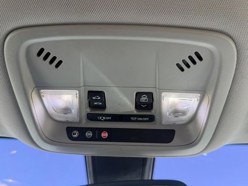 Used 2020 Chevrolet Malibu Premier FWD image 18