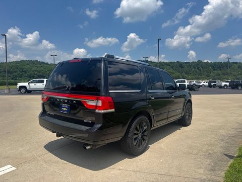 Used 2015 Lincoln Navigator 4WD image 4