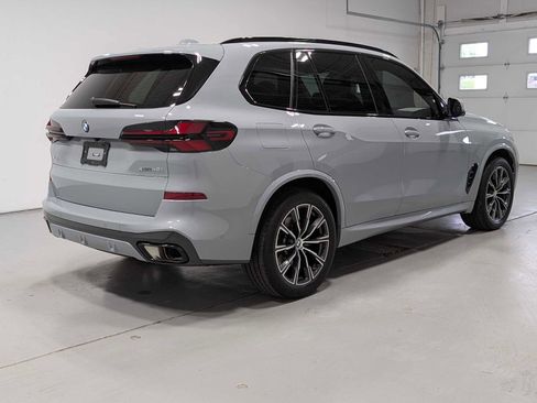 Used 2024 BMW X5 xDrive40i w/ M Sport Package AWD/4WD image 8