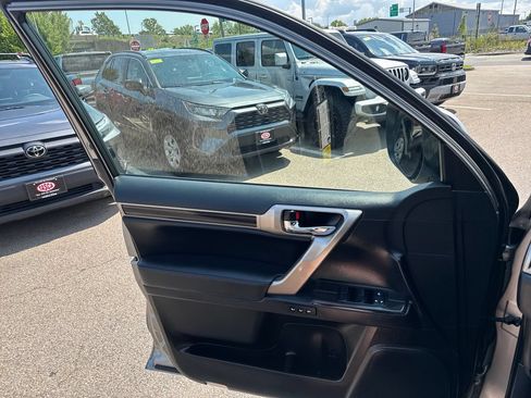 Used 2020 Lexus GX 460 Premium AWD/4WD image 37