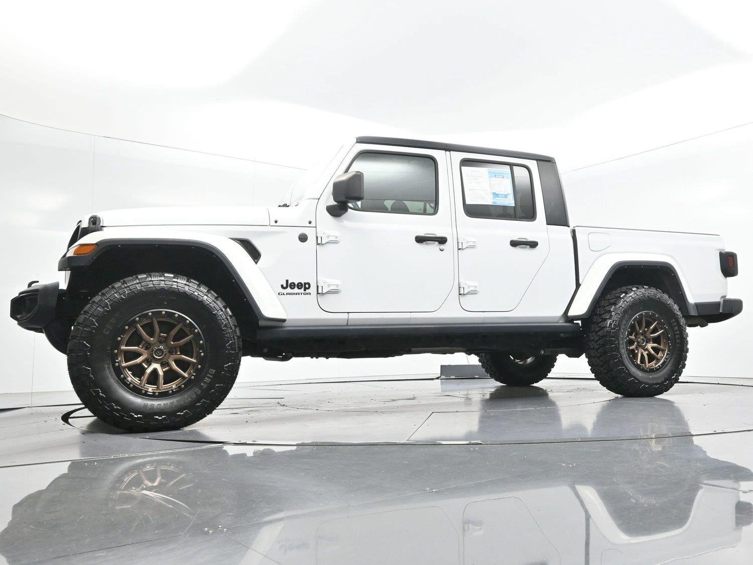 Used 2022 Jeep Gladiator Sport AWD/4WD image 45