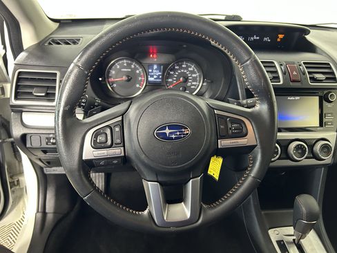 Used 2016 Subaru Crosstrek 2.0i Premium image 11