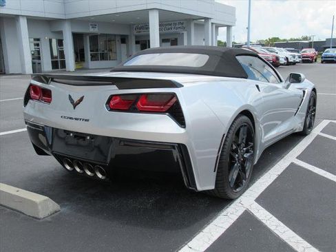 Used 2018 Chevrolet Corvette Stingray Convertible Z51 2LT RWD image 4