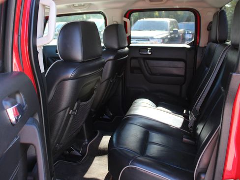 Used 2009 HUMMER H3T Luxury image 19