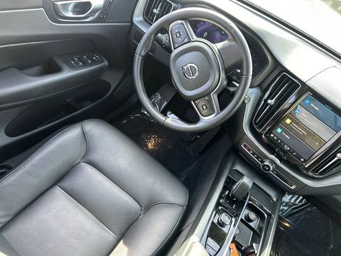 Used 2024 Volvo XC60 B5 Core image 19