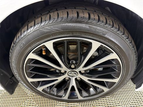 Used 2019 Toyota Camry SE image 13