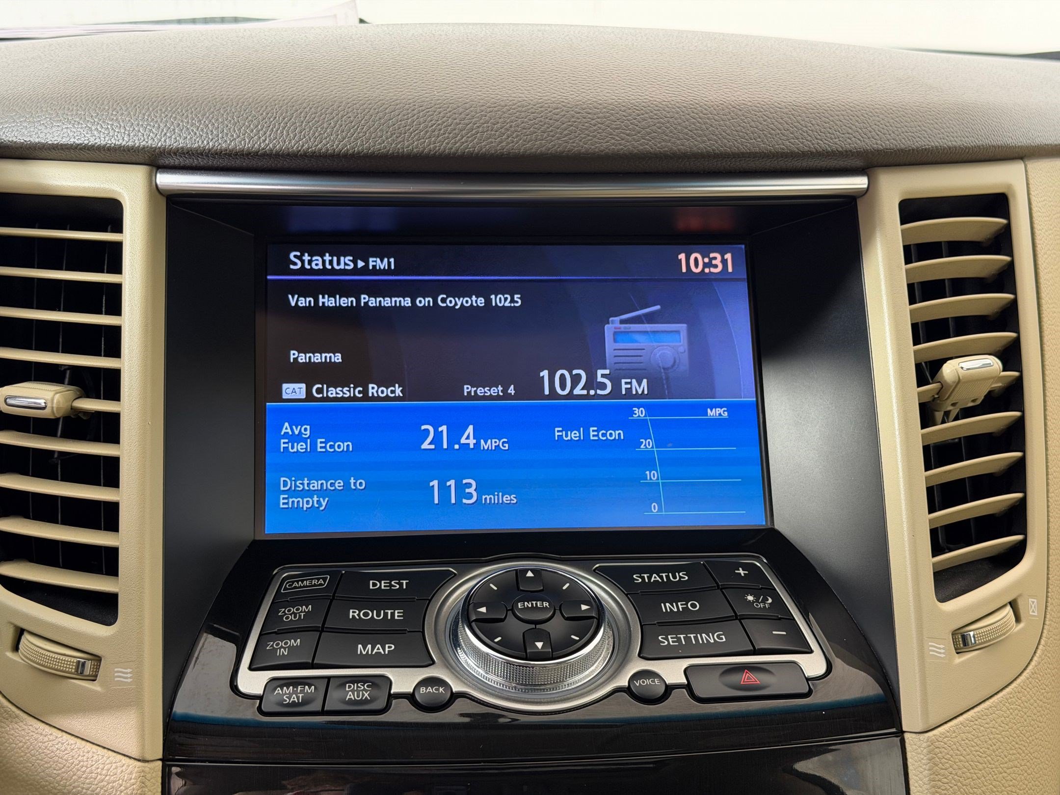 Used 2016 INFINITI QX70 AWD w/ Premium Package image 19