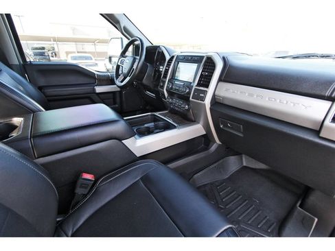 Used 2019 Ford F250 Lariat w/ Lariat Ultimate Package AWD/4WD image 29