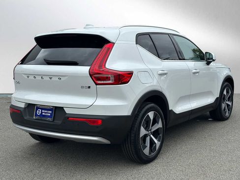 Used 2025 Volvo XC40 B5 Core w/ Protection Package Premier AWD/4WD image 3