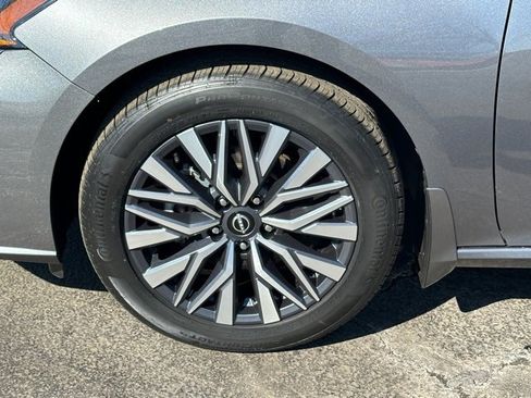 Certified 2023 Nissan Altima 2.5 SV w/ SV Premium Package image 10