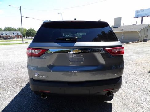 Used 2019 Chevrolet Traverse LT w/ LT Premium Package FWD image 4