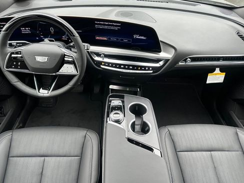 Used 2026 Cadillac Lyriq Luxury RWD image 14