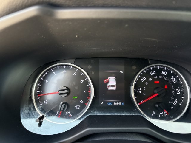 Used 2021 Toyota RAV4 XLE Premium FWD image 15