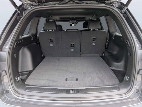 New 2026 Jeep Grand Cherokee Laredo image 12