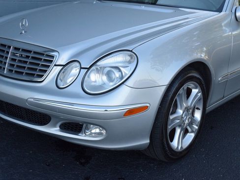 Used 2004 Mercedes-Benz E 500 Sedan image 3