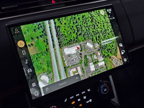 Used 2023 Land Rover Range Rover SV image 33