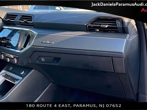 Used 2023 Audi Q3 2.0T Premium w/ Convenience Package image 14