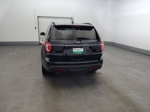 Used 2018 Ford Explorer XLT w/ Equipment Group 202A AWD/4WD image 6