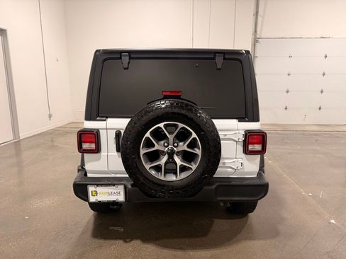 Used 2024 Jeep Wrangler Sport S image 7