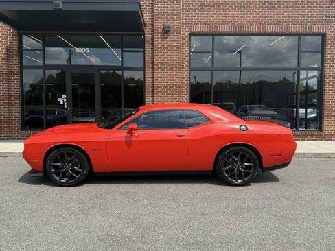 Used 2022 Dodge Challenger R/T w/ Blacktop Package RWD image 4