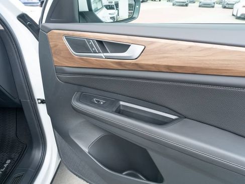 New 2026 Volkswagen Atlas SE FWD image 47