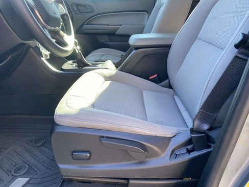 Used 2022 Chevrolet Colorado W/T w/ Custom Special Edition image 8