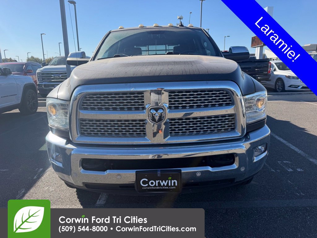 Used 2018 RAM 3500 Laramie w/ Convenience Group AWD/4WD image 2