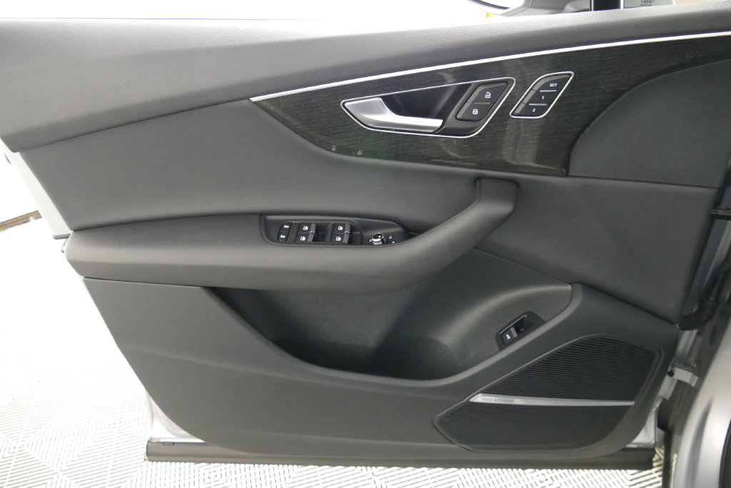 Used 2021 Audi Q7 2.0T Premium Plus AWD/4WD image 11