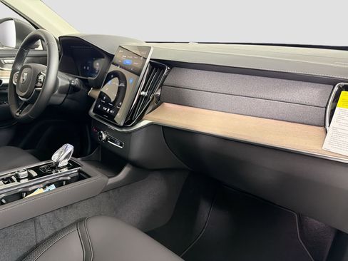 New 2026 Volvo XC90 B6 Core w/ Protection Package Premier AWD/4WD image 31