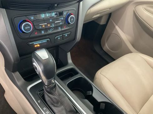 Used 2018 Ford Escape SEL image 11