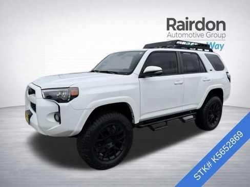 Used 2019 Toyota 4Runner SR5 Premium w/ Wilderness Package AWD/4WD image 3