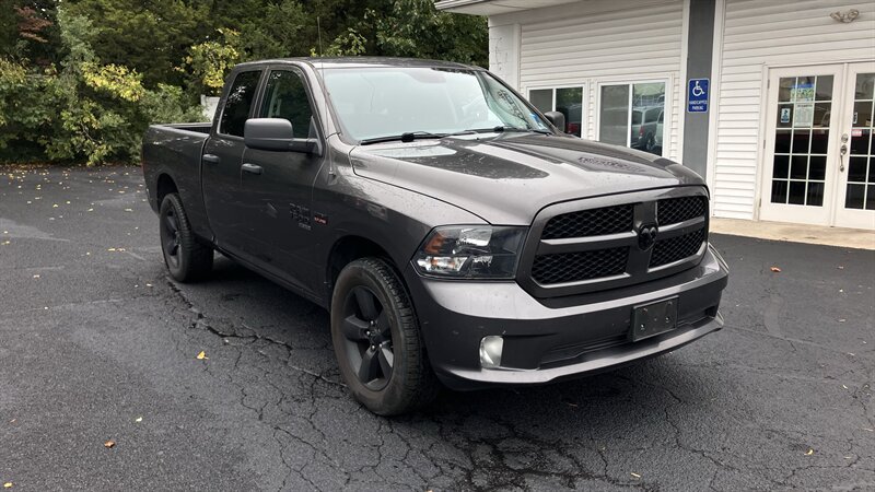Used 2019 RAM 1500 Express w/ Express Value Package AWD/4WD image 2