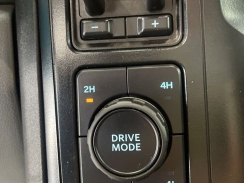 Used 2024 Ford F250 XLT image 28