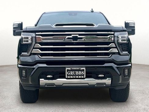 Used 2024 Chevrolet Silverado 2500 High Country w/ High Country Premium Package AWD/4WD image 6