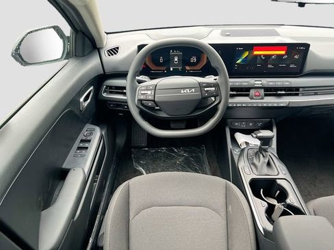 New 2026 Kia K4 LXS image 19