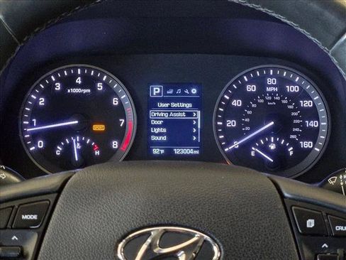 Used 2018 Hyundai Tucson Sport FWD image 13