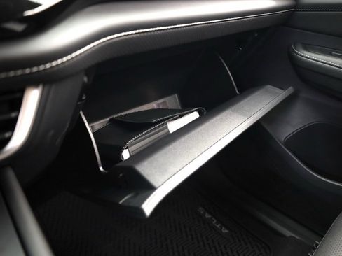 New 2026 Volkswagen Atlas SE image 22